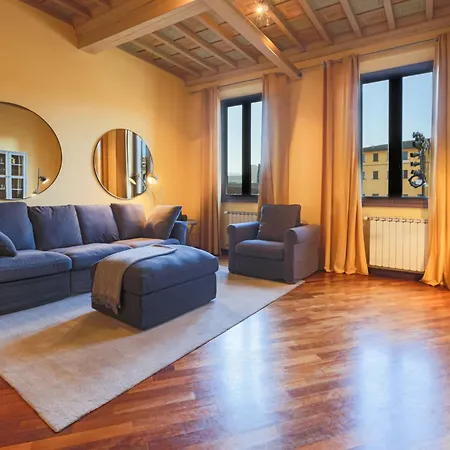 Florence- Dante's View-piazza Santa Croce In The Heart Of Φλωρεντία